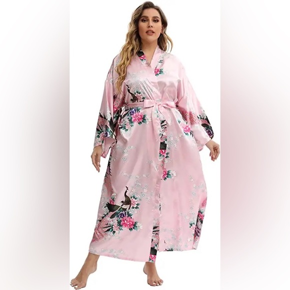 PLUS Satin PinkFloral Robe Lingerie - Picture 3 of 6